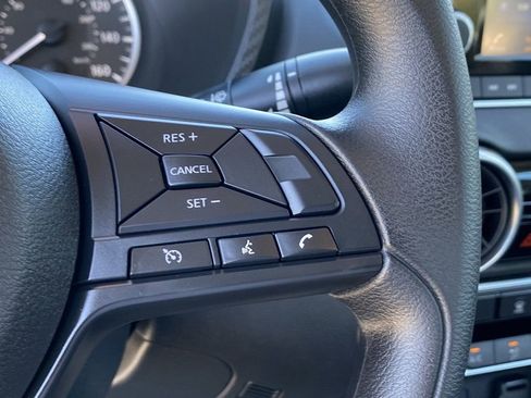 Used 2025 Nissan Sentra S image 27