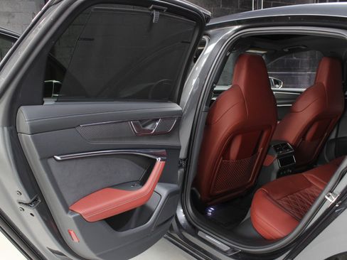 Used 2023 Audi S6 Prestige image 37
