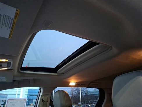 Used 2024 Toyota Sienna XLE image 21