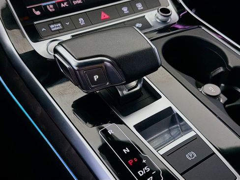 Used 2020 Audi Q8 Premium Plus w/ Premium Plus Package image 21