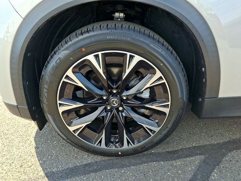 Certified 2024 MAZDA CX-90 Plug-In Hybrid w/ Premium Plus AWD/4WD image 10
