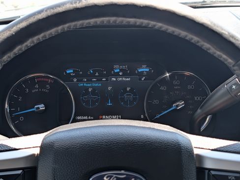 Used 2019 Ford F250 Lariat w/ Lariat Ultimate Package image 33