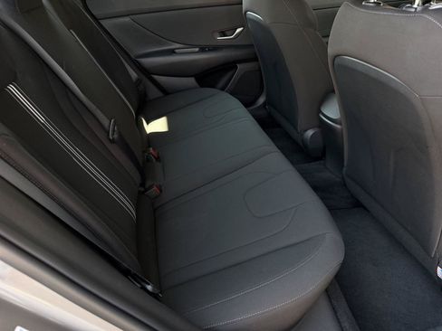 Used 2023 Hyundai Elantra SEL w/ Convenience Package FWD image 23
