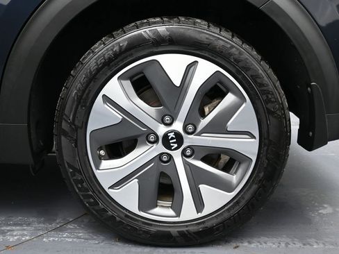 Used 2020 Kia Niro EX Premium image 13