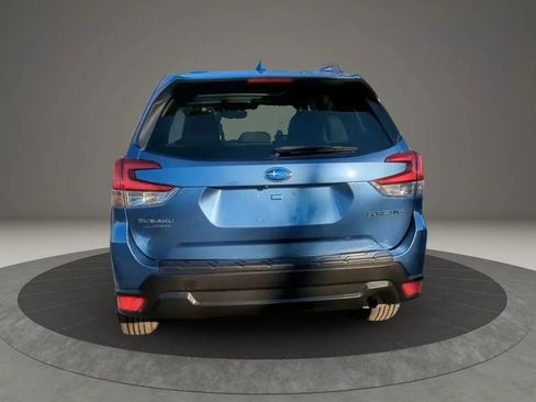 Used 2021 Subaru Forester Premium AWD/4WD image 4