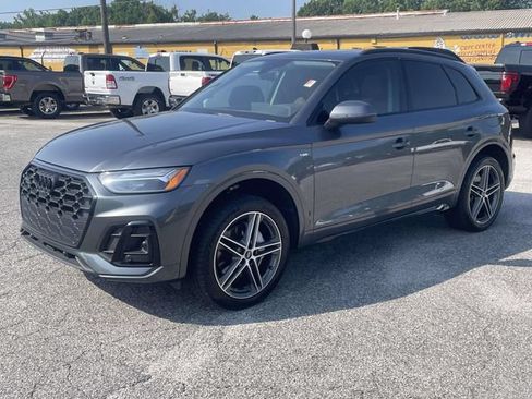 Used 2023 Audi Q5 e Premium Plus AWD/4WD image 9
