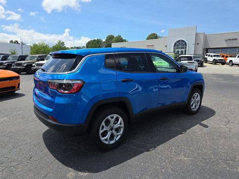 New 2025 Jeep Compass Sport image 2