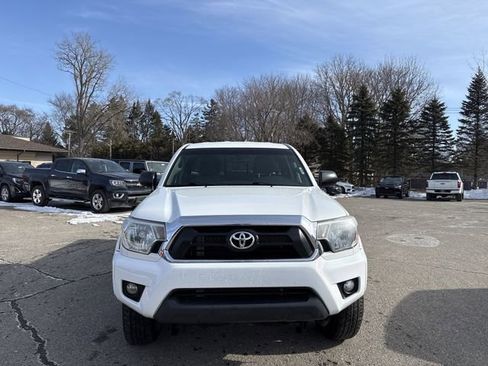 Used 2013 Toyota Tacoma 4x4 Access Cab V6 w/ SR5 Pkg image 11