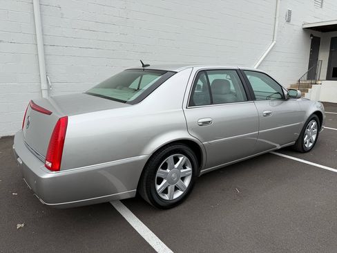 Used 2006 Cadillac DTS image 19