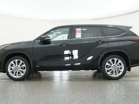 New 2026 Toyota Highlander Limited image 19