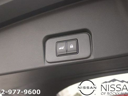 New 2026 Nissan Rogue Platinum w/ Platinum Premium Package AWD/4WD image 16