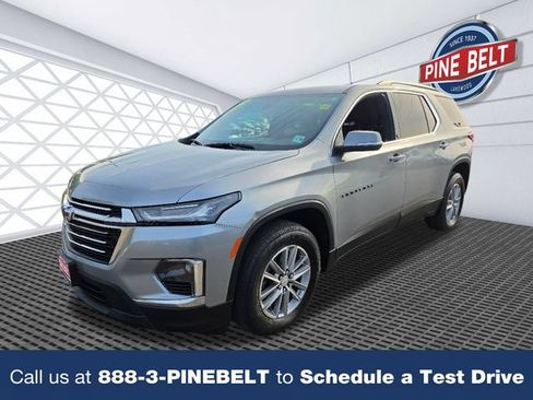 Certified 2023 Chevrolet Traverse LT FWD image 1
