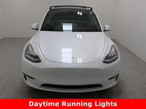 Used 2021 Tesla Model Y Performance image 3
