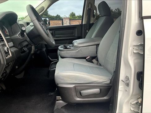 Used 2019 RAM 1500 Express w/ Express Value Package RWD image 26