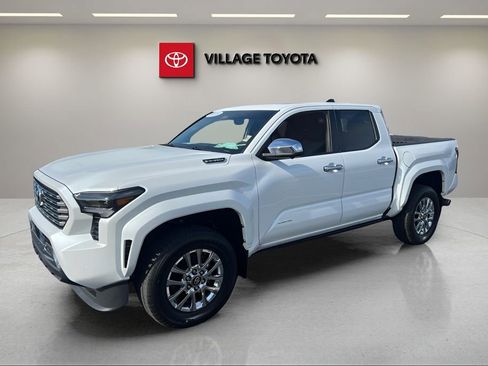 Certified 2025 Toyota Tacoma Limited image 1