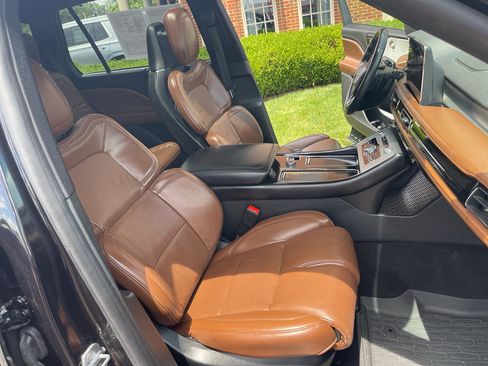 Used 2020 Lincoln Aviator Reserve w/ Equipment Group 202A AWD/4WD image 34