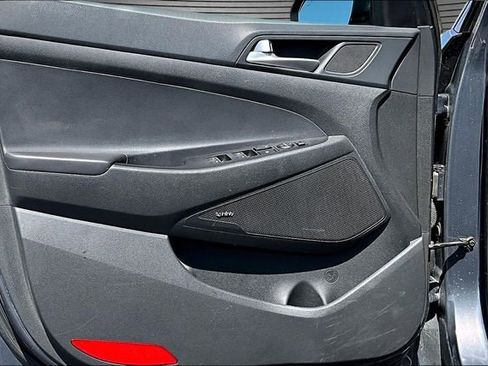 Used 2020 Hyundai Tucson Limited w/ Cargo Package AWD/4WD image 19