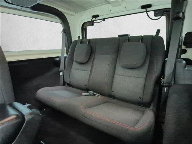 Used 2023 Jeep Wrangler Rubicon AWD/4WD image 21
