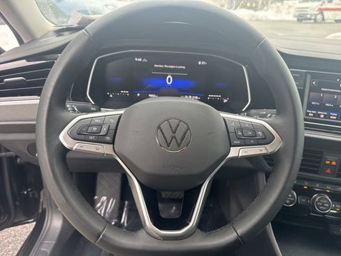 Used 2024 Volkswagen Jetta SE image 16