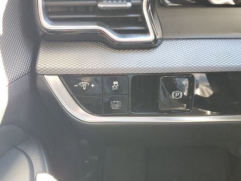 Certified 2024 Kia Sportage LX image 23