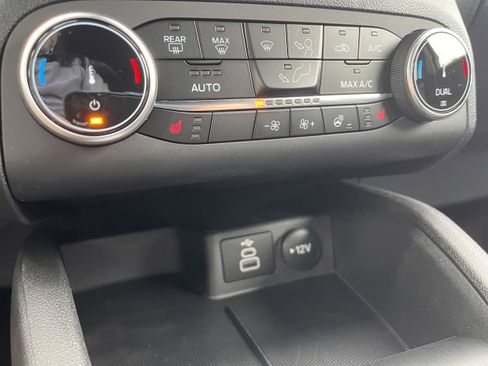 New 2026 Ford Escape ST-Line w/ Cold Weather Package image 19