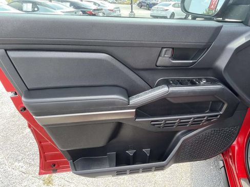 Used 2025 Toyota 4Runner SR5 AWD/4WD image 14