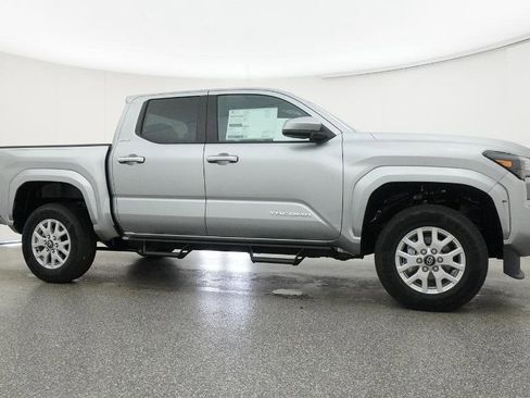 New 2026 Toyota Tacoma SR5 AWD/4WD image 31
