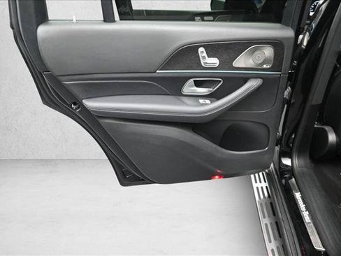 Used 2022 Mercedes-Benz GLS 450 4MATIC image 23