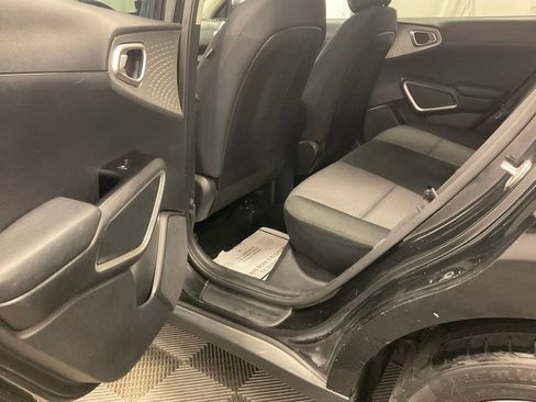 Used 2020 Kia Soul LX FWD image 24