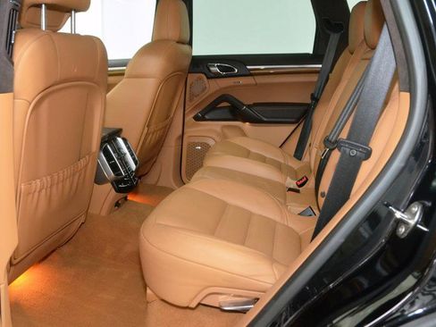 Used 2014 Porsche Cayenne Turbo w/ Comfort Plus Package (PU4) image 29