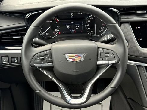 Certified 2025 Cadillac XT6 Luxury image 31