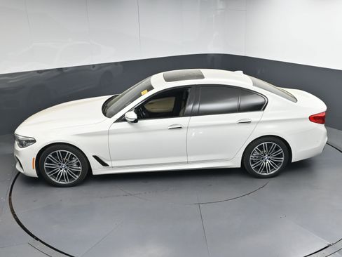 Used 2018 BMW 540i xDrive image 37