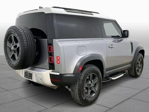 Used 2022 Land Rover Defender 90 image 12