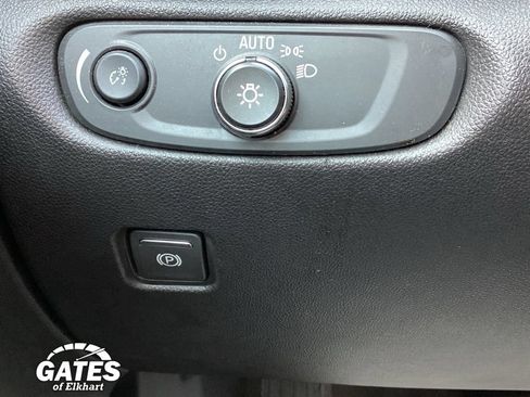 Used 2022 Chevrolet Blazer LT FWD image 24
