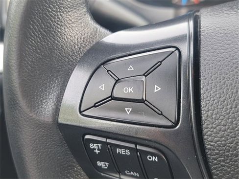 Used 2019 Ford Explorer XLT image 19