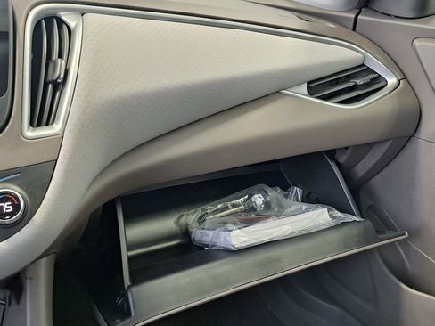 Used 2022 Chevrolet Malibu LT image 19