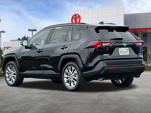 Used 2024 Toyota RAV4 XLE Premium w/ Weather Package AWD/4WD image 7