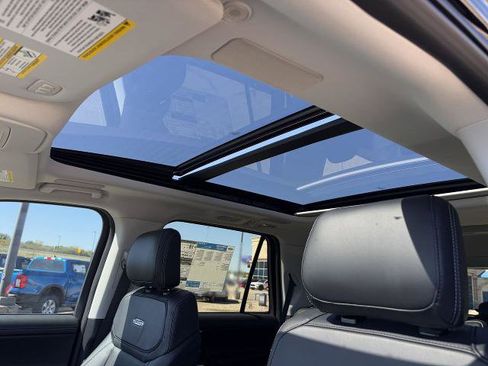 New 2025 Ford Expedition Platinum w/ Driver's Package image 26