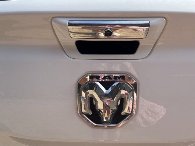 Used 2022 RAM 1500 Laramie AWD/4WD image 5