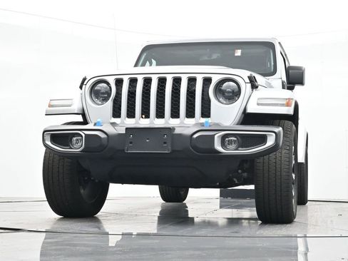 Used 2023 Jeep Wrangler Unlimited Sahara image 28
