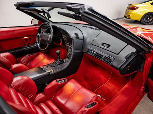 Used 1990 Chevrolet Corvette ZR-1 RWD image 12