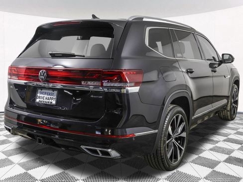 Used 2024 Volkswagen Atlas SEL Premium R-Line image 19