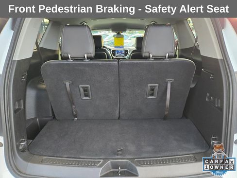 Used 2020 GMC Acadia SLT w/ Driver Alert Package II image 21