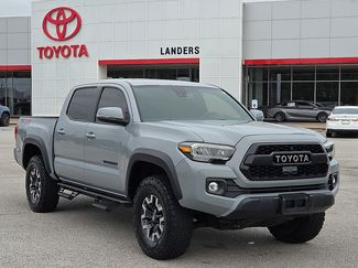 Used 2020 Toyota Tacoma TRD Off-Road w/ TRD Premium Off Road Package AWD/4WD video 1