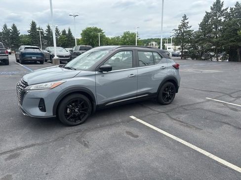 Certified 2023 Nissan Kicks SR FWD image 4