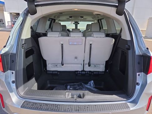 New 2026 Honda Odyssey Touring image 4