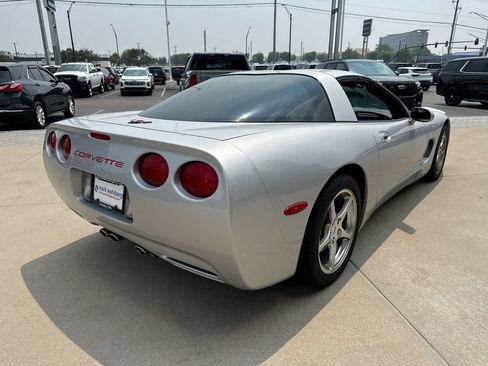 Used 1999 Chevrolet Corvette Coupe w/ Memory Pkg RWD image 13