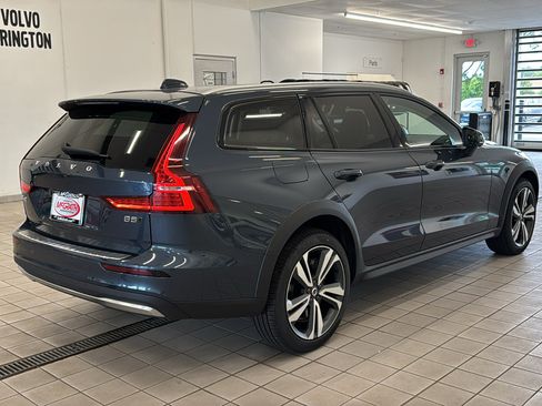 New 2026 Volvo V60 B5 Cross Country Plus w/ Protection Package Premier AWD/4WD image 5
