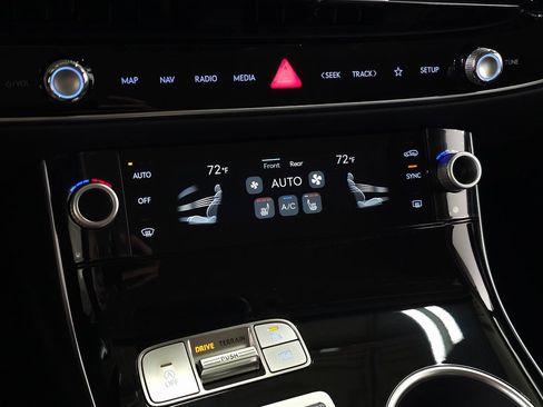 Used 2026 Genesis GV70 2.5T image 23