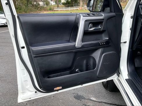 Certified 2022 Toyota 4Runner Limited image 22